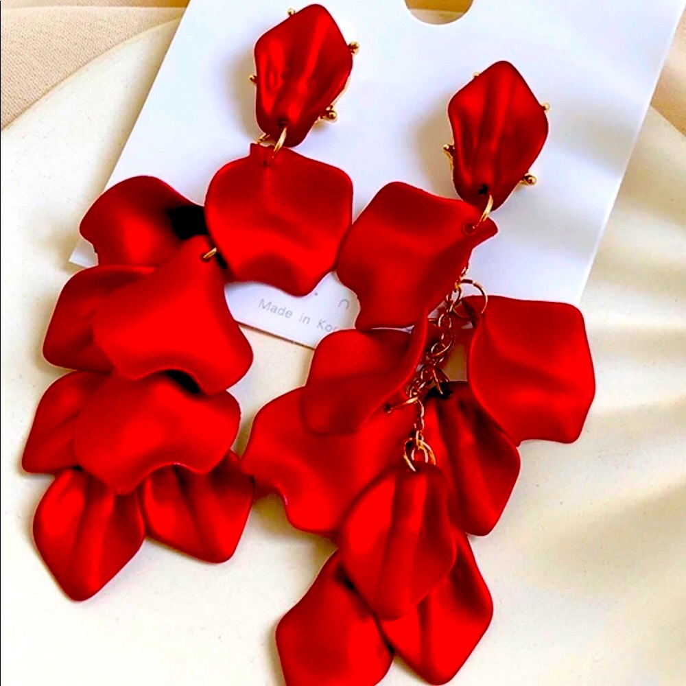 Sexy! Red Metal Petal Tassel Drop Earrings!